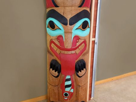 Bear & Salmon Totem Pole Online